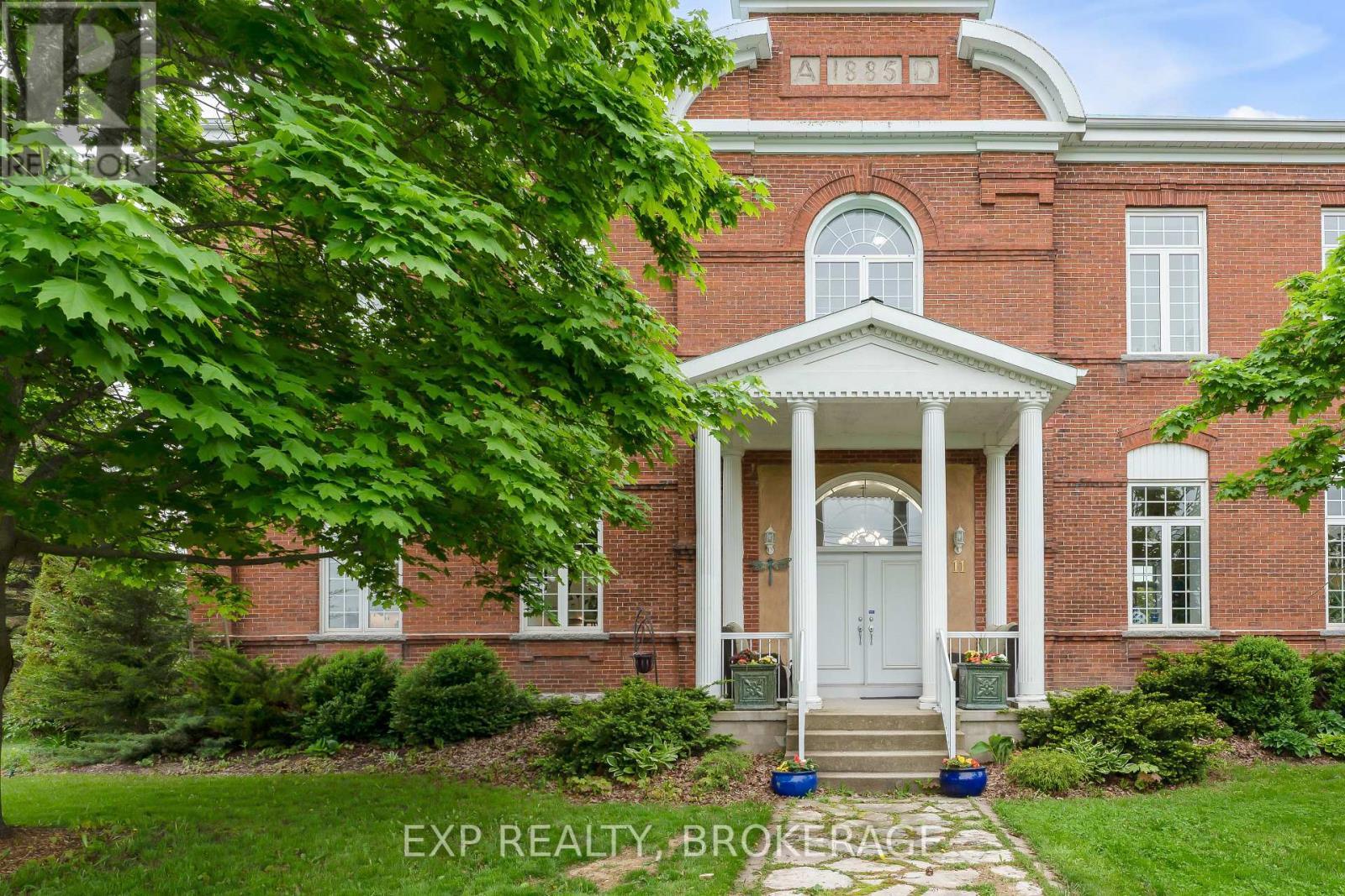 11 Cross Street, Loyalist (Odessa), ON - Outdoor