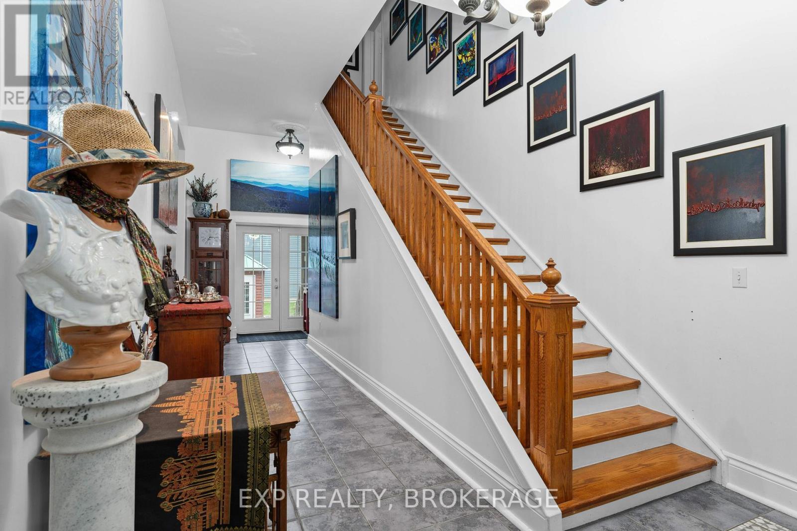 11 Cross Street, Loyalist (Odessa), ON - Indoor Photo Showing Other Room