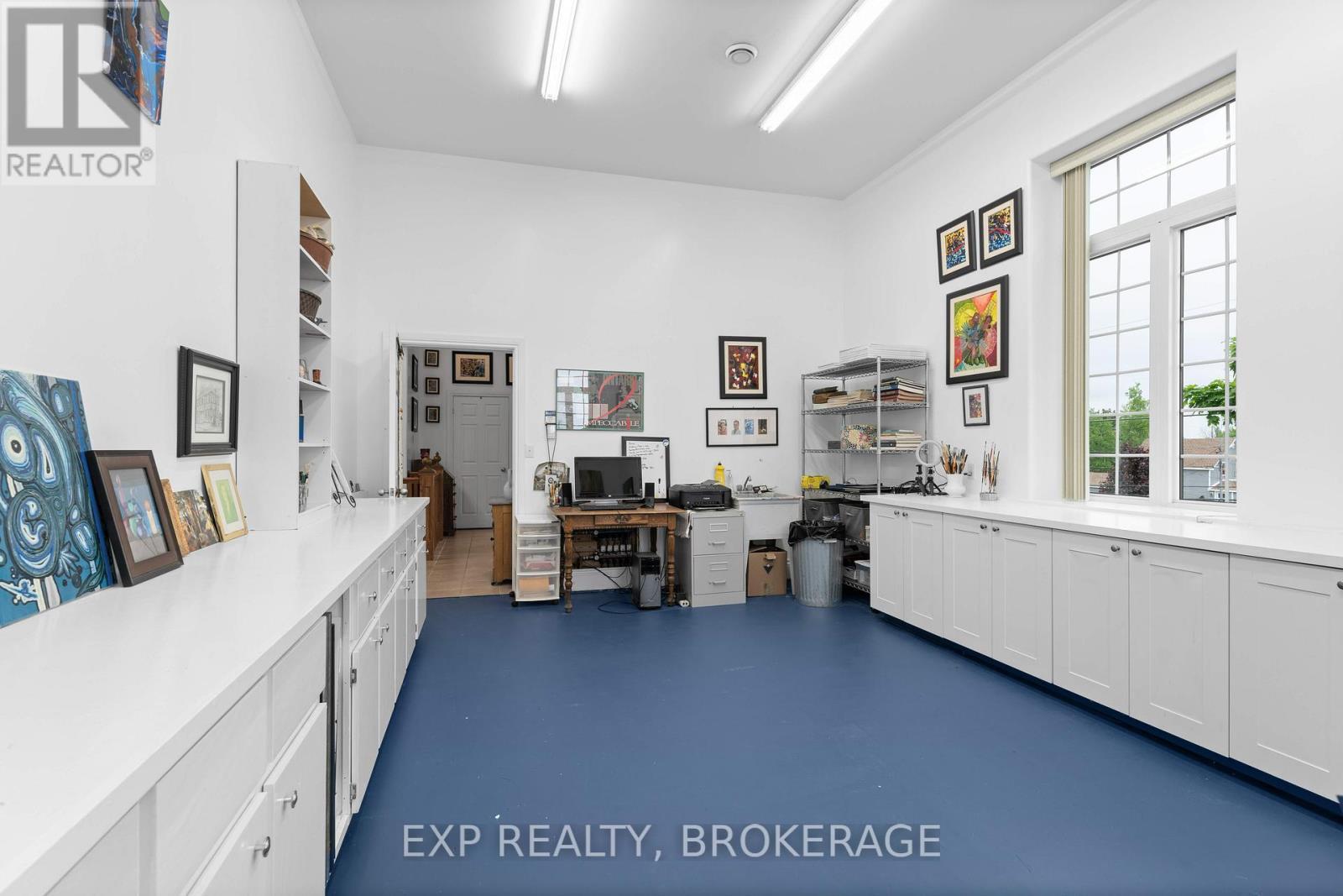 11 Cross Street, Loyalist (Odessa), ON - Indoor Photo Showing Other Room