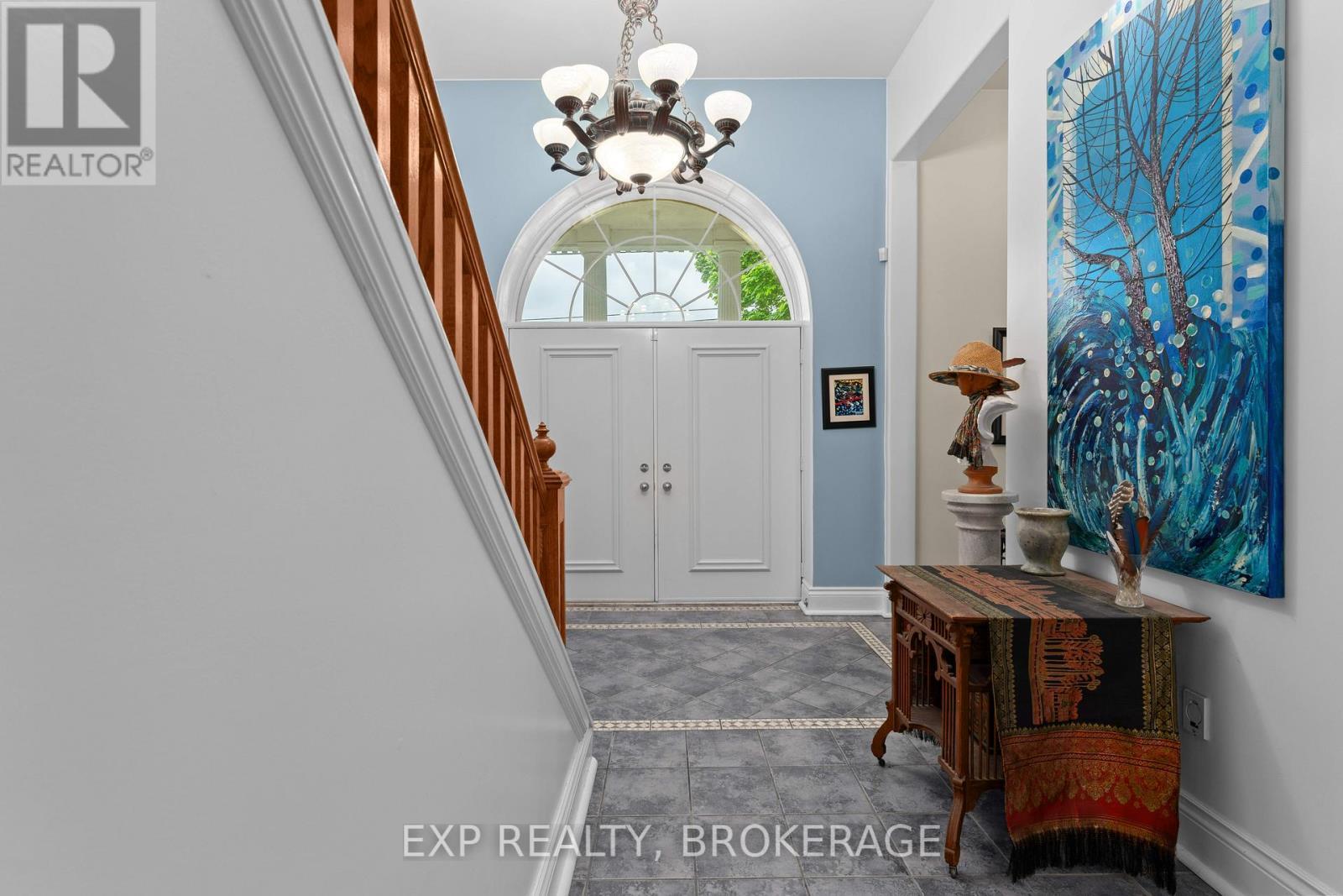 11 Cross Street, Loyalist (Odessa), ON - Indoor Photo Showing Other Room