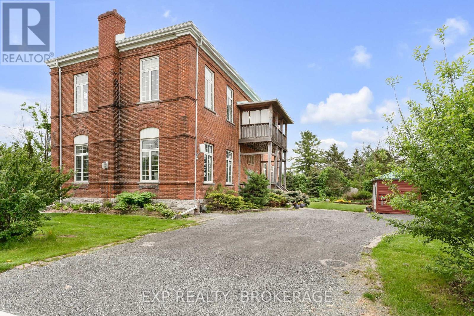 11 Cross Street, Loyalist (Odessa), ON - Outdoor