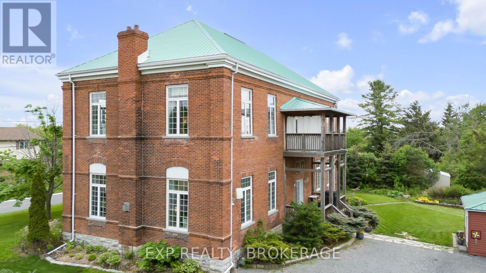 11 Cross Street, Loyalist (Odessa), ON - Outdoor