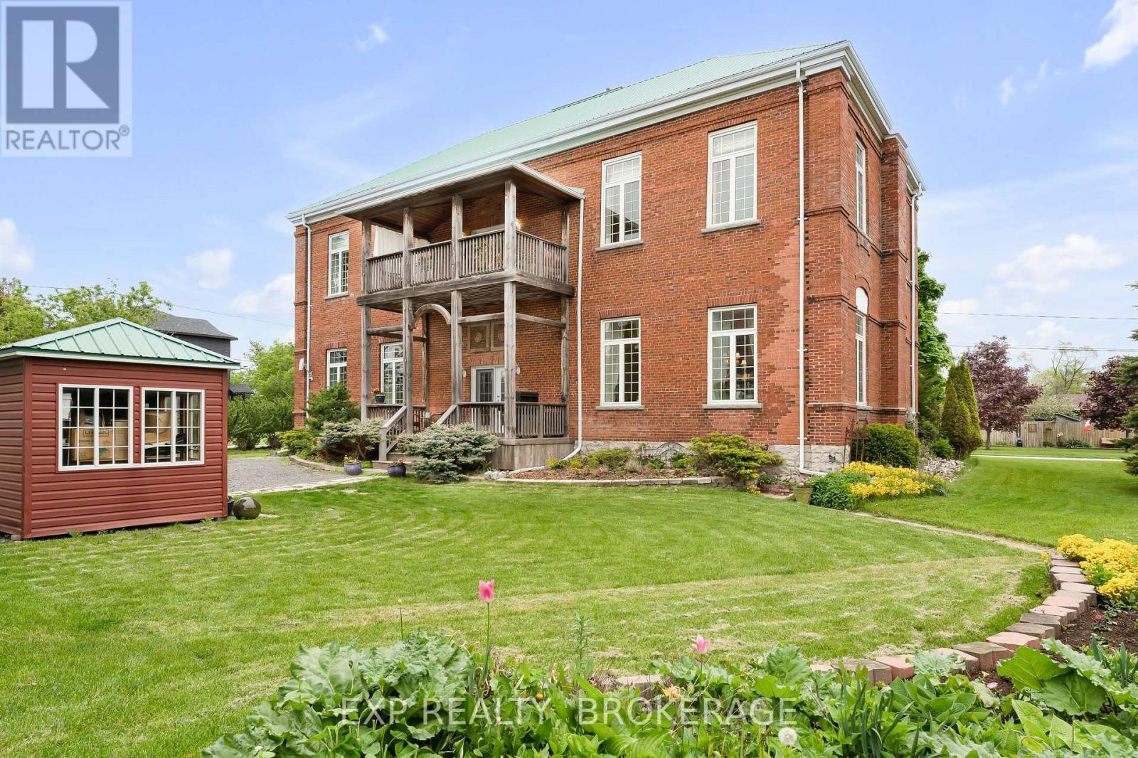 11 Cross Street, Loyalist (Odessa), ON - Outdoor With Balcony