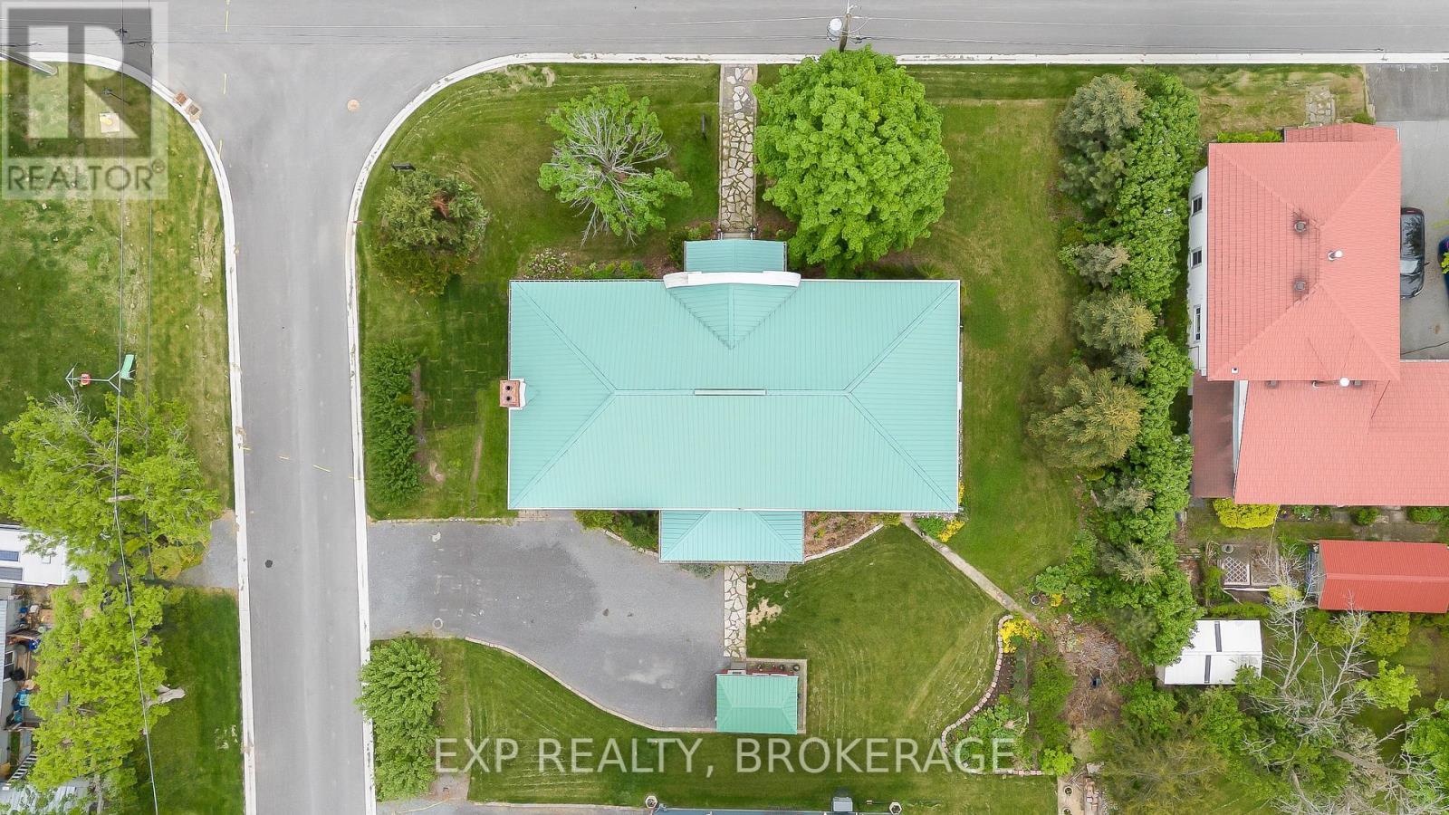 11 Cross Street, Loyalist (Odessa), ON - With View