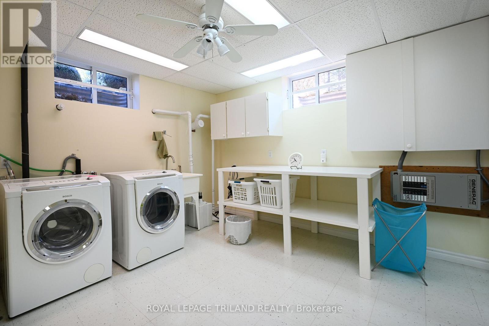 7154 Talbot Trail, Chatham-Kent (Blenheim), ON - Indoor Photo Showing Laundry Room