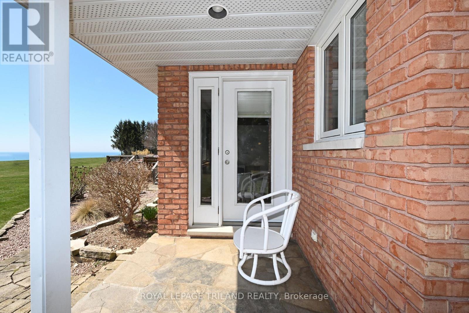7154 Talbot Trail, Chatham-Kent (Blenheim), ON - Outdoor With Exterior