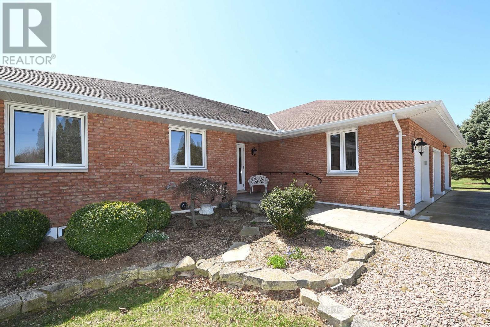 7154 Talbot Trail, Chatham-Kent (Blenheim), ON - Outdoor With Exterior