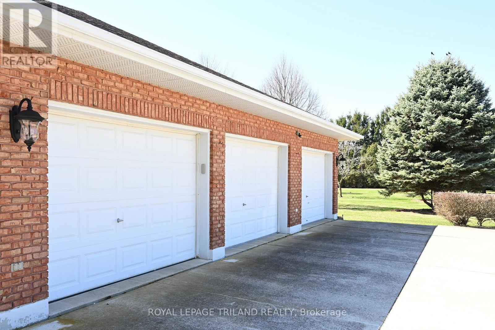 7154 Talbot Trail, Chatham-Kent (Blenheim), ON - Outdoor With Exterior