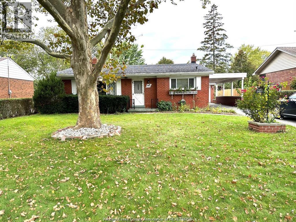 3551 Woodland, Windsor, ON - Outdoor