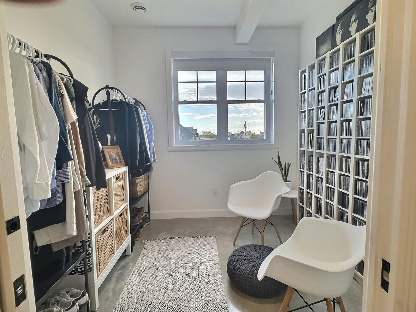 Logement - 30 Ch. Joseph-Leblanc, Les Îles-De-La-Madeleine, QC - Indoor With Storage