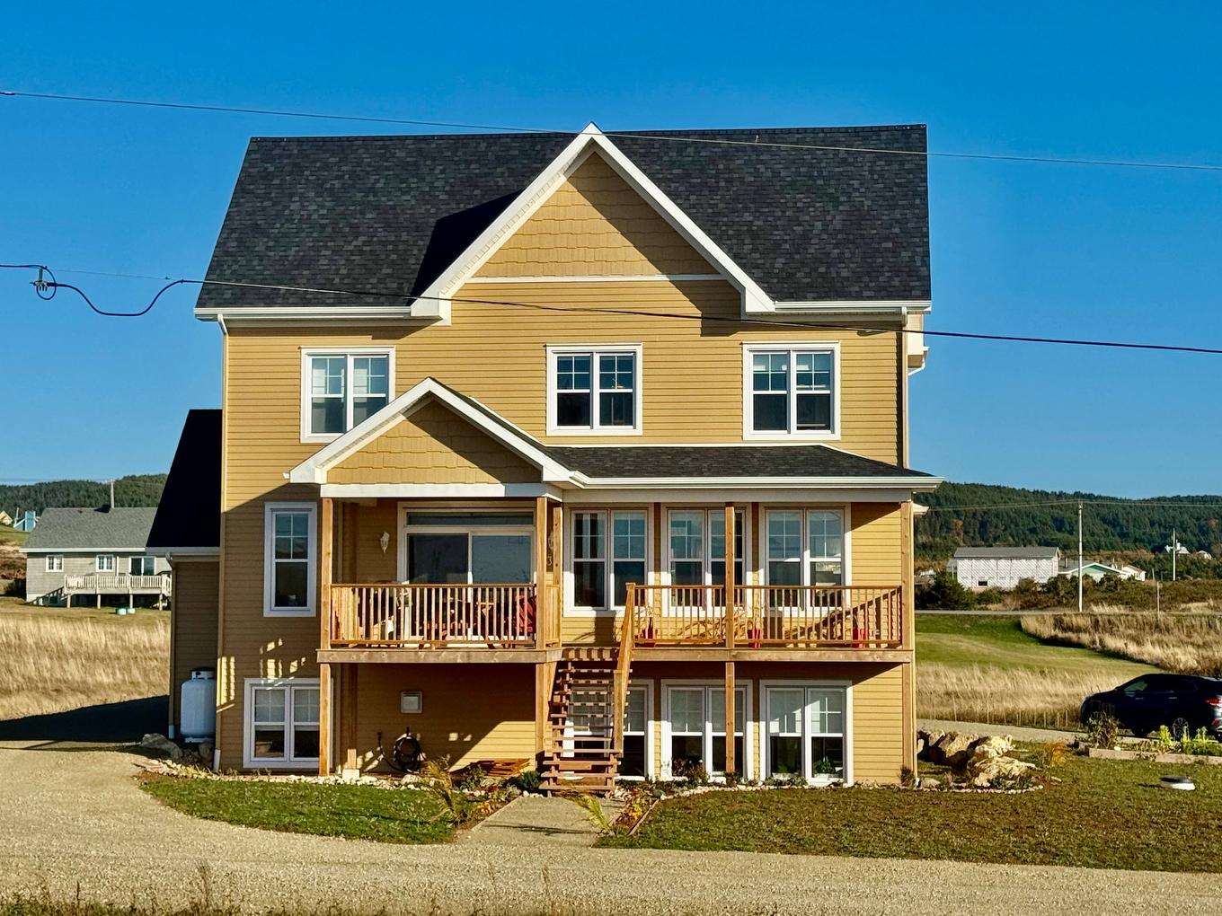 Face arrière - 30 Ch. Joseph-Leblanc, Les Îles-De-La-Madeleine, QC - Outdoor