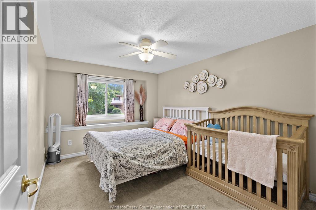100 Argyle Crescent, Chatham, ON - Indoor Photo Showing Bedroom