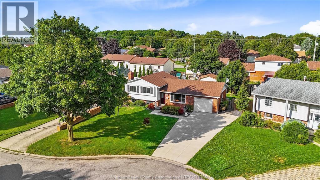 100 Argyle Crescent, Chatham, ON - Outdoor