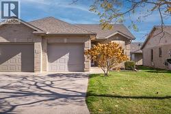 125 Woodycrest AVENUE Kingsville, ON N9Y 4G3