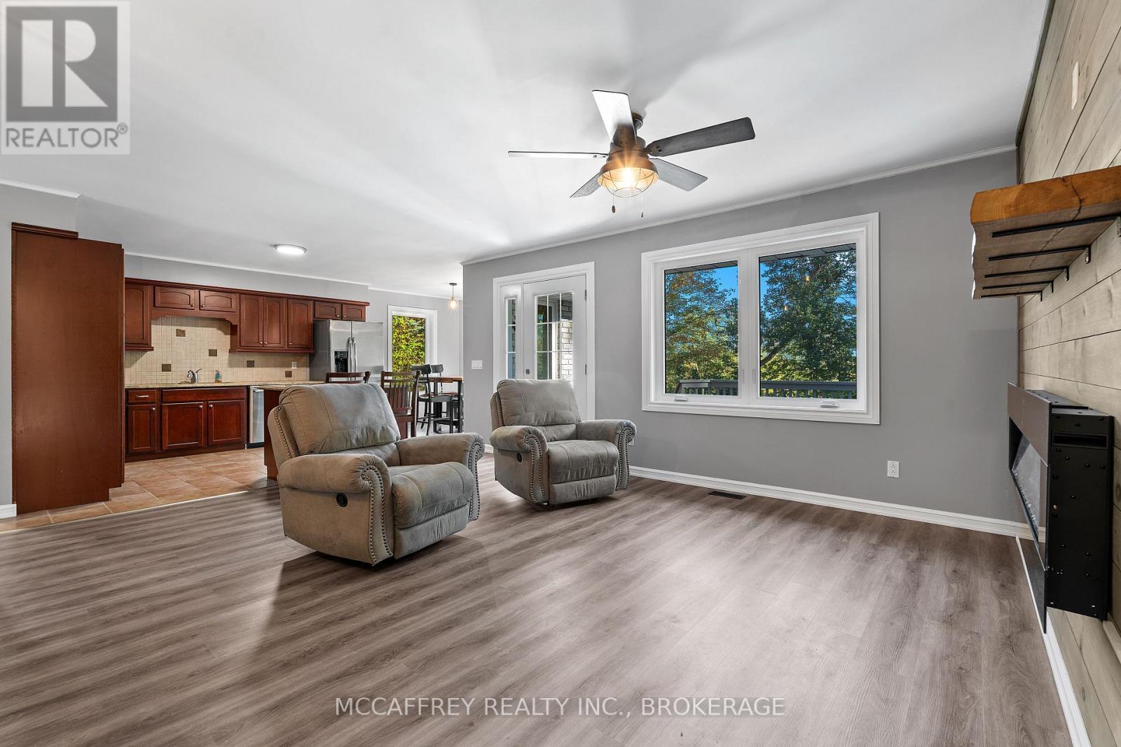 51 Luffman Road, Tweed (Hungerford (Twp)), ON - Indoor Photo Showing Living Room