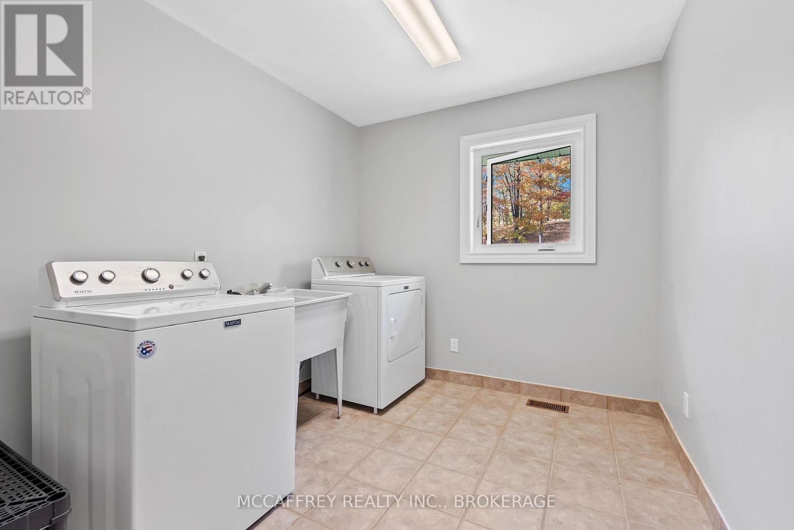 51 Luffman Road, Tweed (Hungerford (Twp)), ON - Indoor Photo Showing Laundry Room