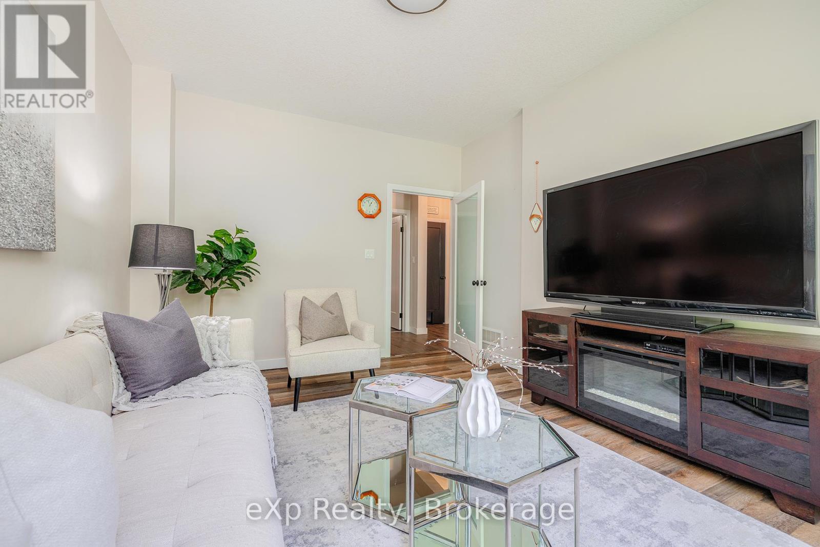 45372 Davies Street, Huron East (Grey), ON - Indoor Photo Showing Living Room