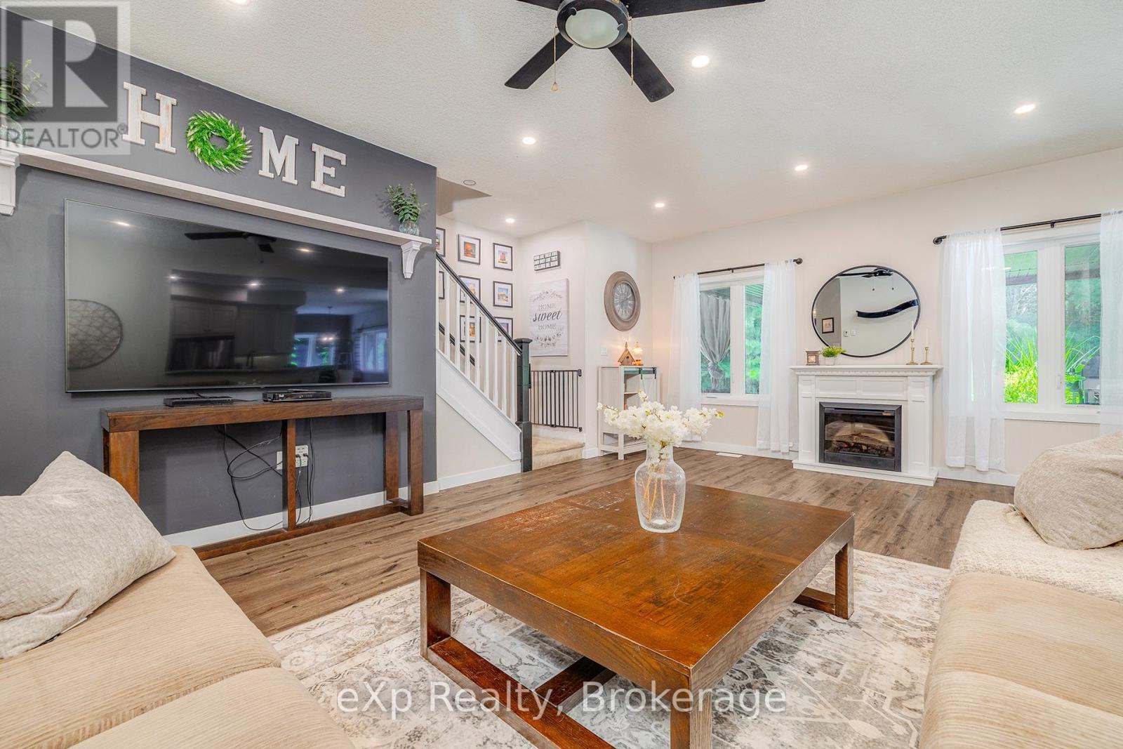 45372 Davies Street, Huron East (Grey), ON - Indoor Photo Showing Living Room With Fireplace