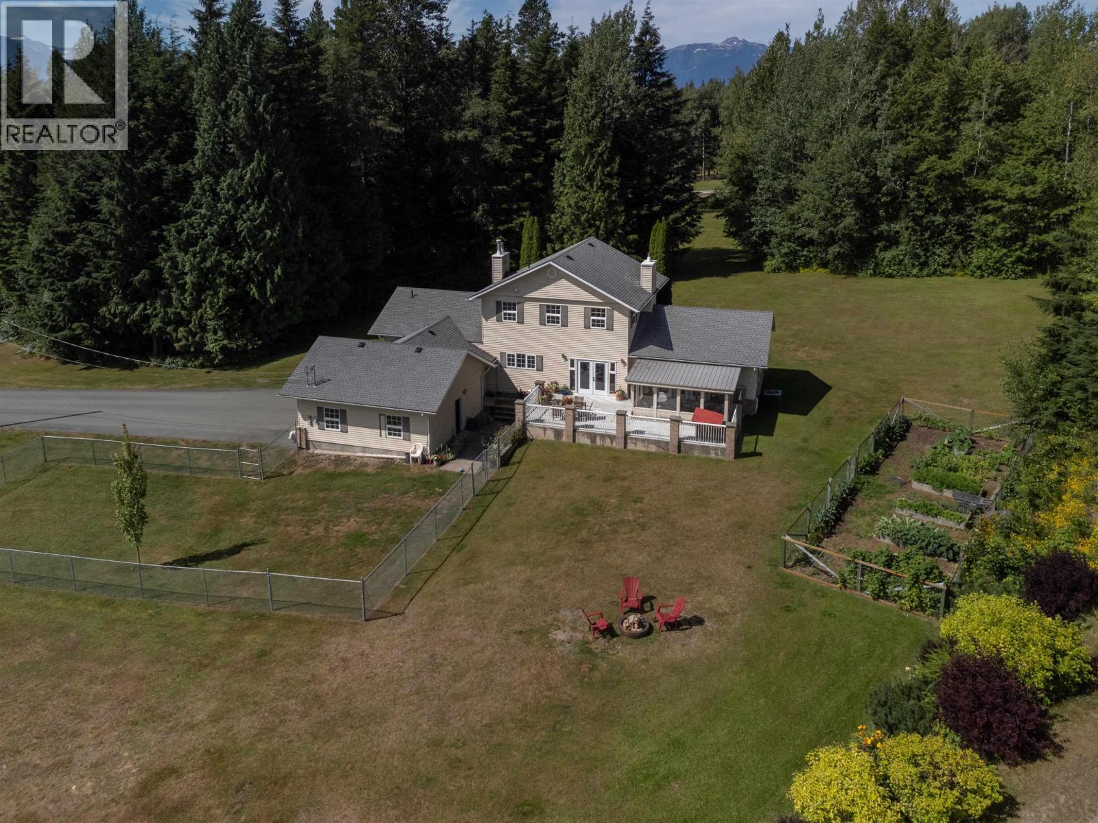 1920 Laurel Street, Terrace, BC - Outdoor