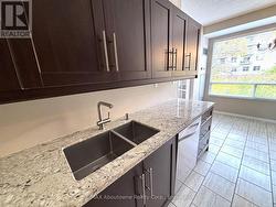 Double sinks & under cabinet lighting -