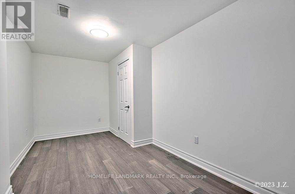 17 Elderslie Crescent, Vaughan, ON - Indoor Photo Showing Other Room