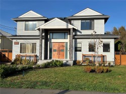 2328 Dunlevy St Oak Bay, BC V8R 5Y9