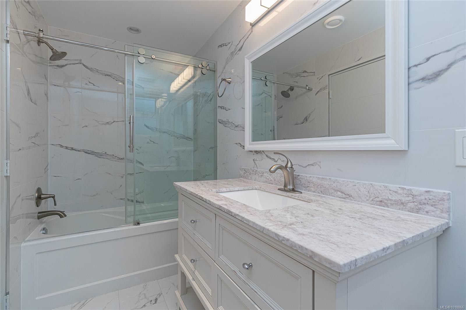 2328 Dunlevy St, Oak Bay, BC