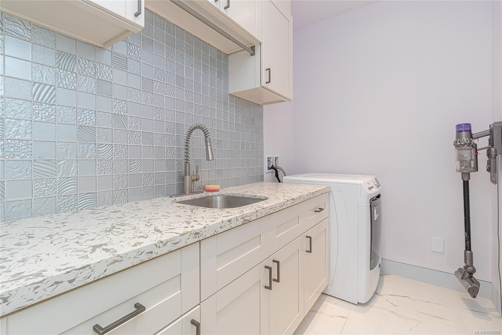 2328 Dunlevy St, Oak Bay, BC