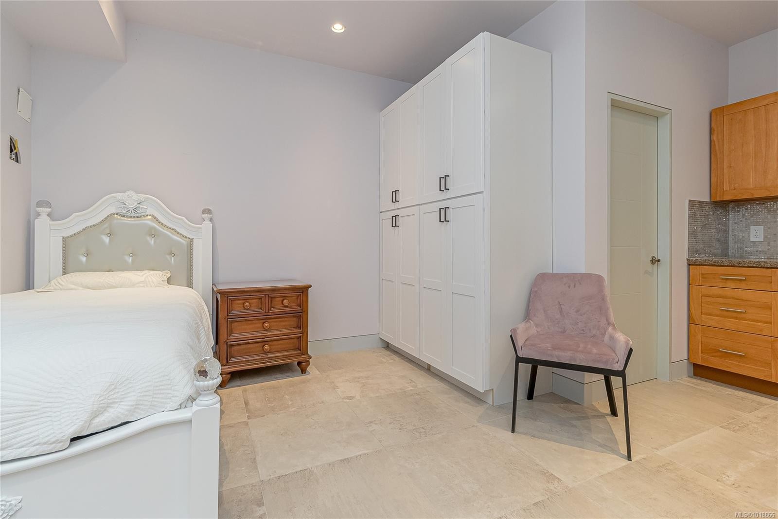 2328 Dunlevy St, Oak Bay, BC