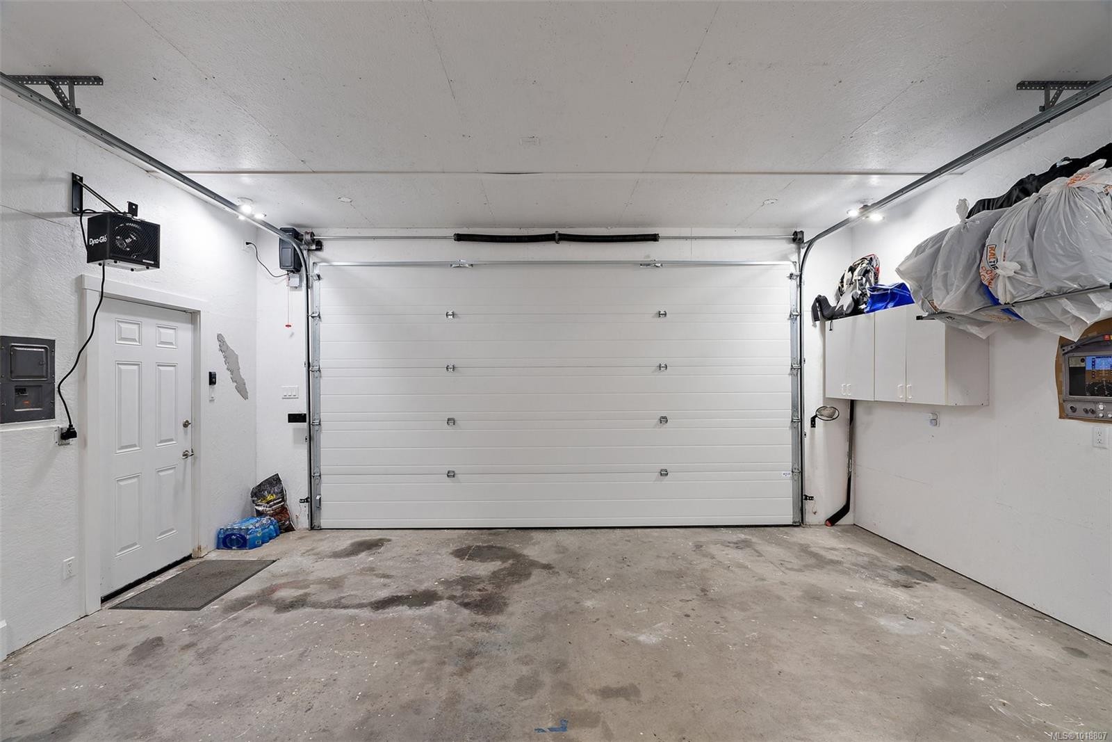 1409 Hillgrove Rd, North Saanich, BC