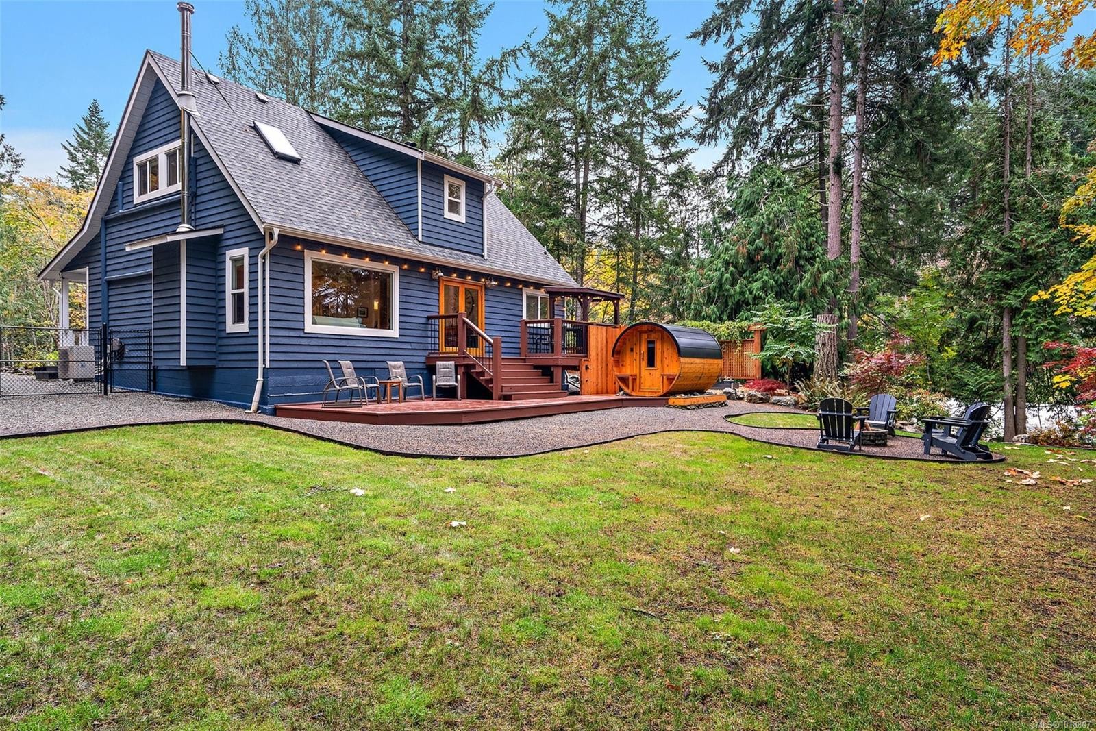 1409 Hillgrove Rd, North Saanich, BC