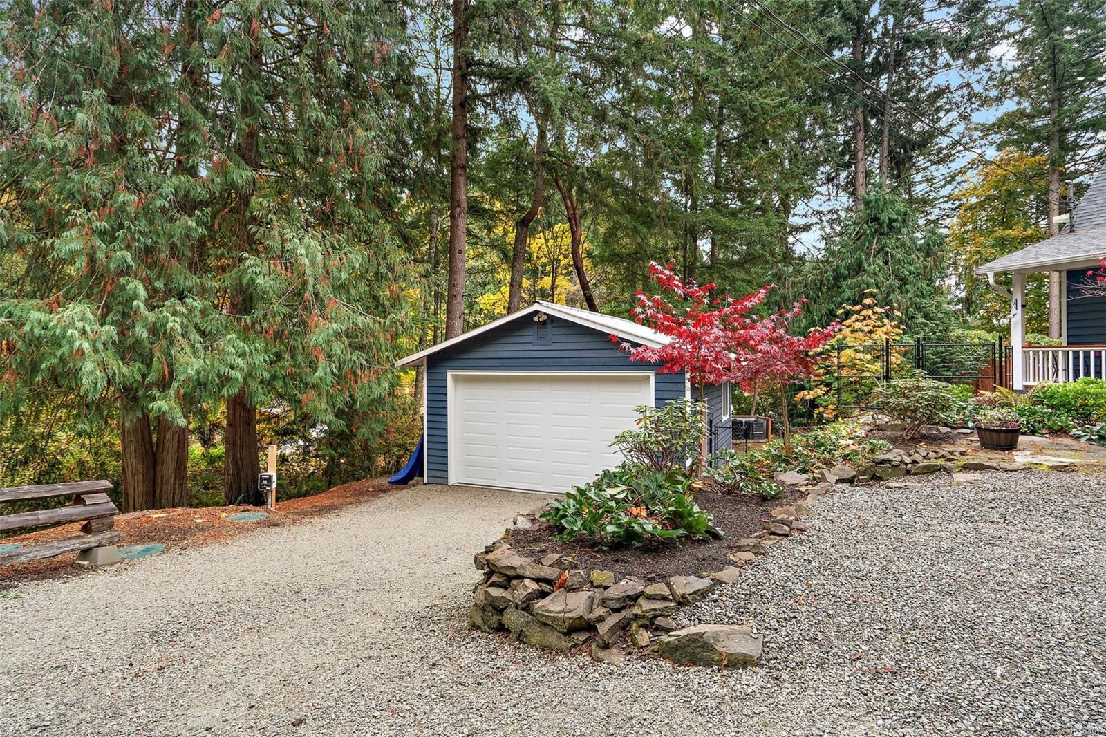 1409 Hillgrove Rd, North Saanich, BC