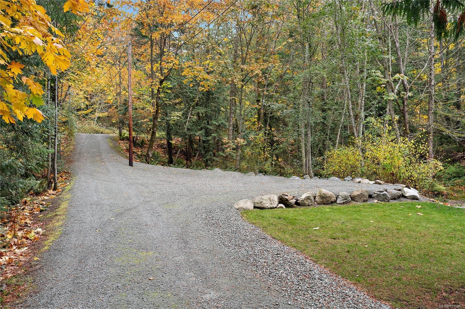 1409 Hillgrove Rd, North Saanich, BC