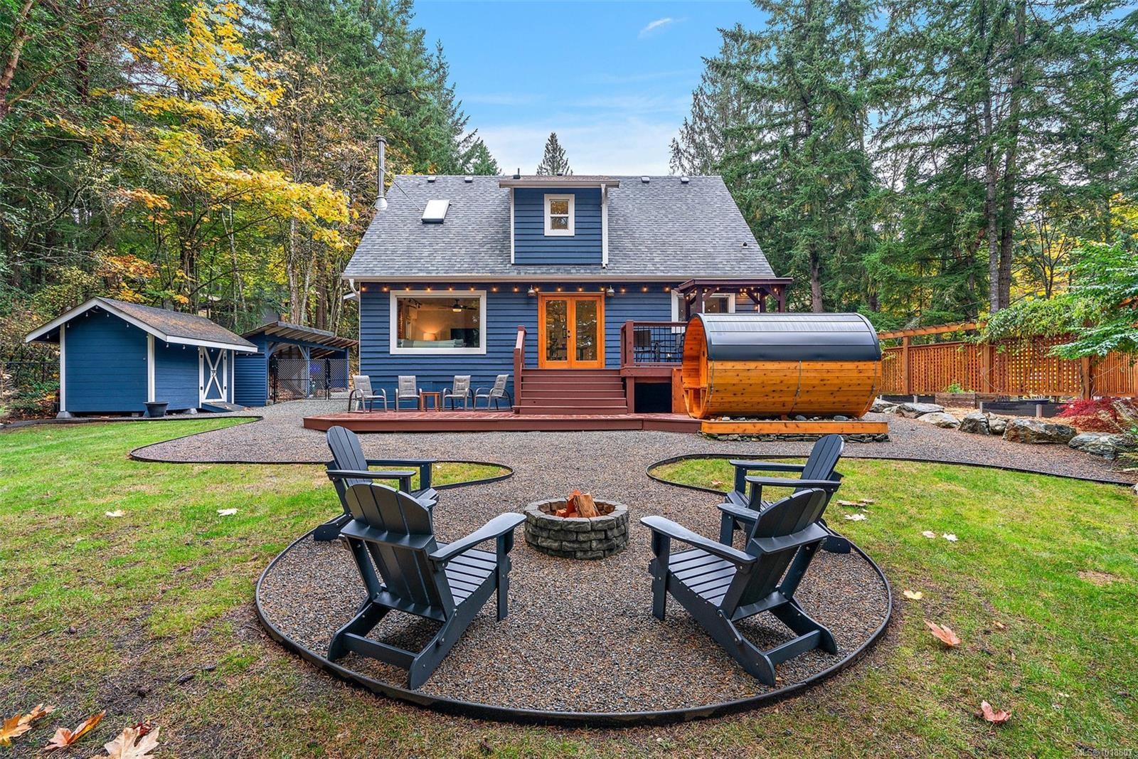 1409 Hillgrove Rd, North Saanich, BC