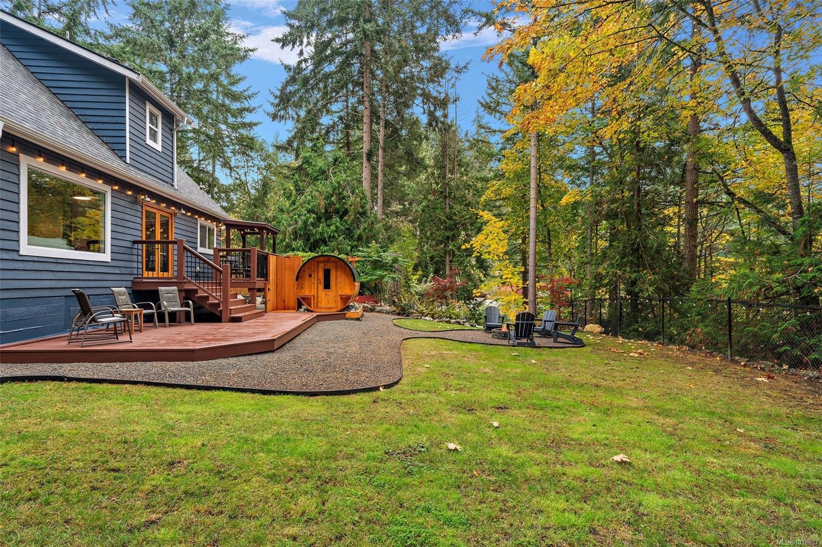 1409 Hillgrove Rd, North Saanich, BC