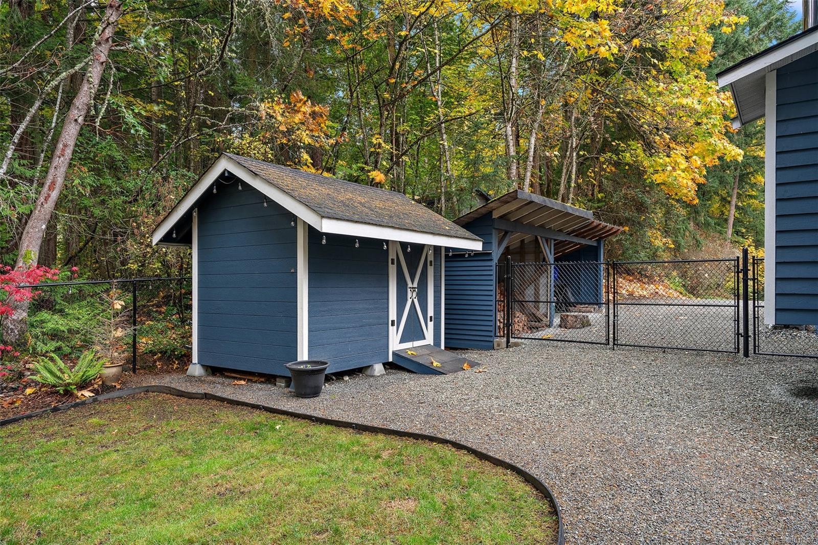 1409 Hillgrove Rd, North Saanich, BC