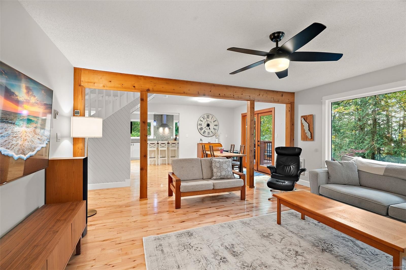 1409 Hillgrove Rd, North Saanich, BC