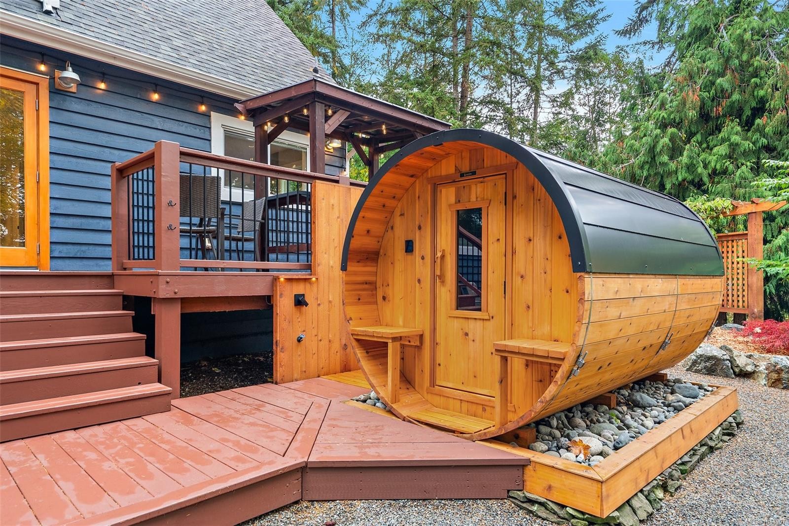 1409 Hillgrove Rd, North Saanich, BC