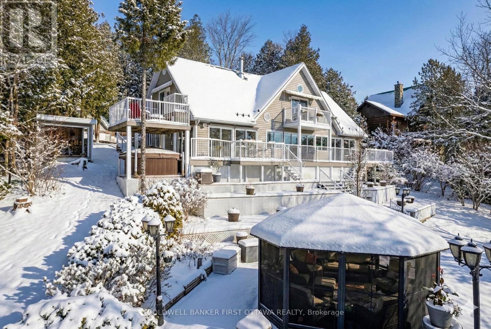 Palatial home with one acre on beautiful Pike Lake - 320 Pike Lake Route 12 Road, Tay Valley, ON - Outdoor