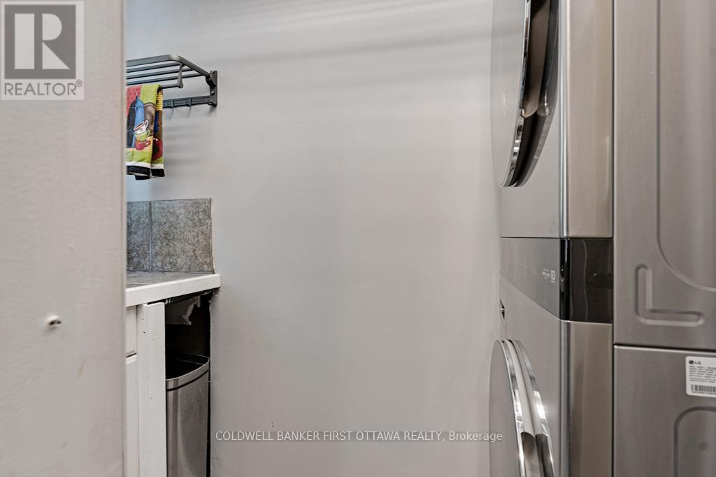 Apt laundry staion & propane furnace + AC - 320 Pike Lake Route 12 Road, Tay Valley, ON -