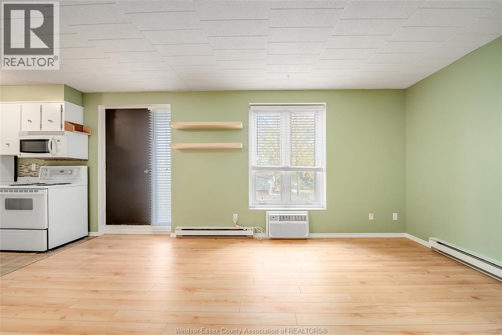 6562 Thornberry Crescent Unit# 6562, Windsor, ON - Indoor Photo Showing Kitchen