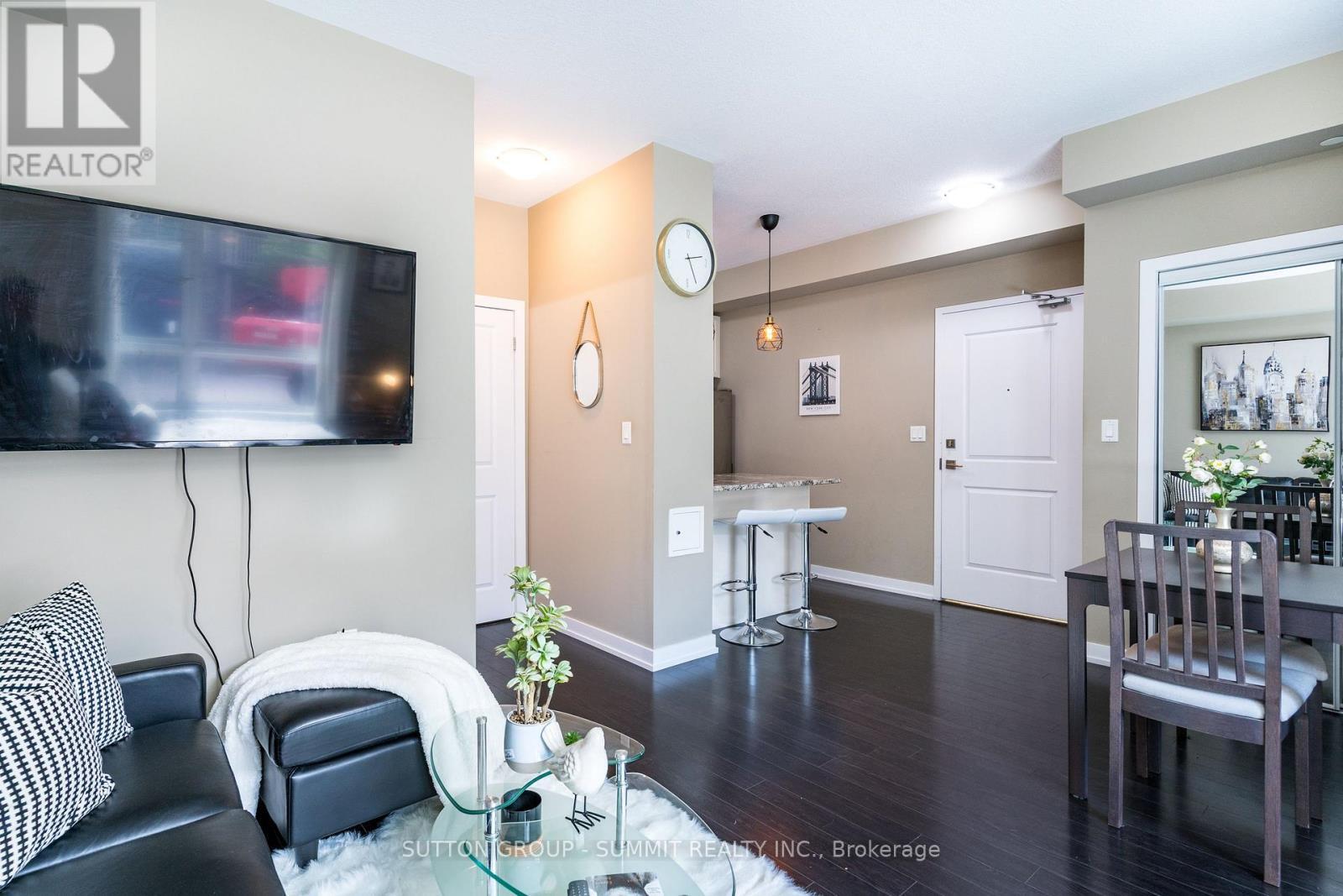 114 - 35 Southshore Crescent, Hamilton, ON - Indoor