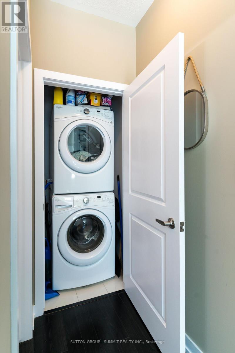 114 - 35 Southshore Crescent, Hamilton, ON - Indoor Photo Showing Laundry Room