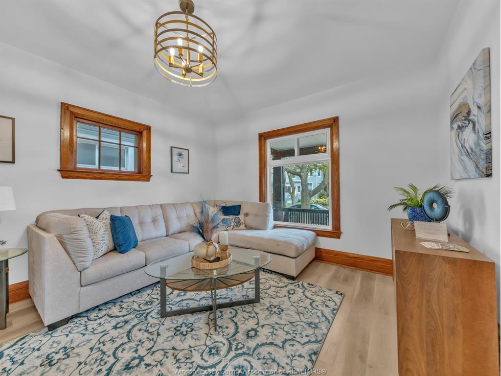 283 Gladstone Avenue, Windsor, ON