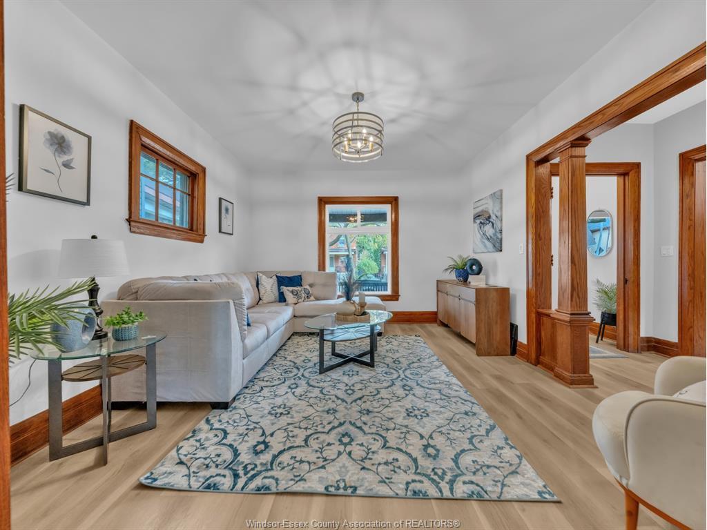 283 Gladstone Avenue, Windsor, ON