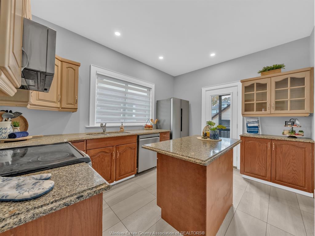 283 Gladstone Avenue, Windsor, ON