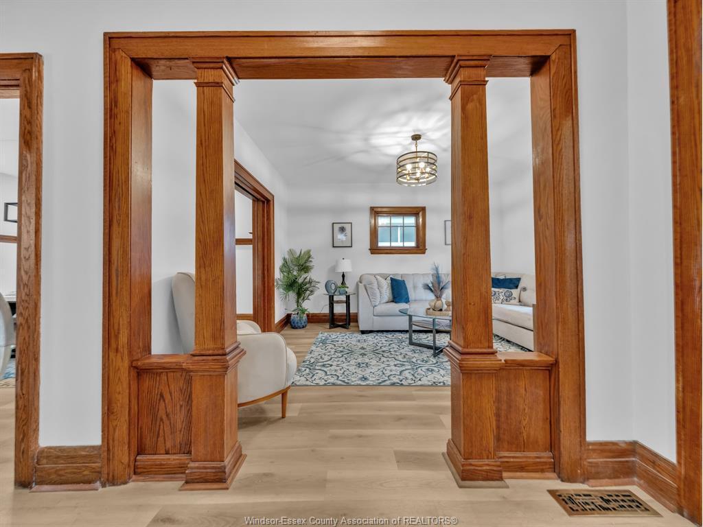 283 Gladstone Avenue, Windsor, ON