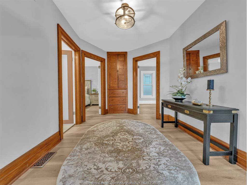 283 Gladstone Avenue, Windsor, ON