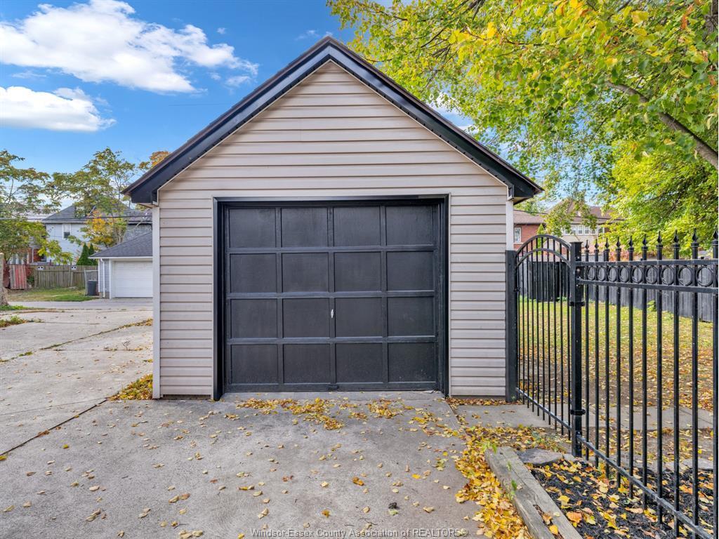 283 Gladstone Avenue, Windsor, ON