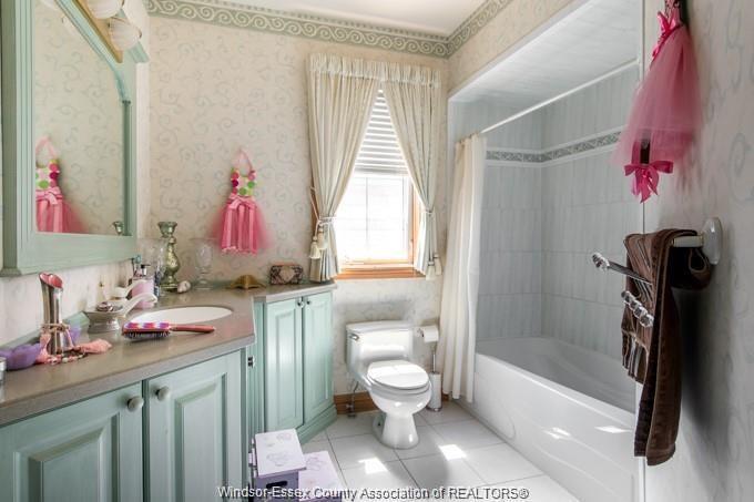 303 Shoreview Circle, Windsor, ON